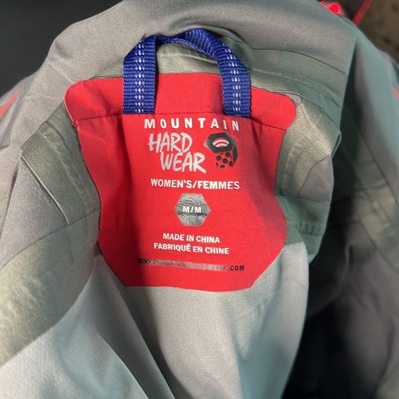 Women’s sz M Mountain Hardwear Rain Jacket - Picture 10 of 12